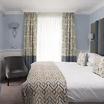 The West Park 4*