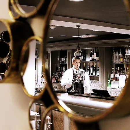 The West Park Hotell 4*