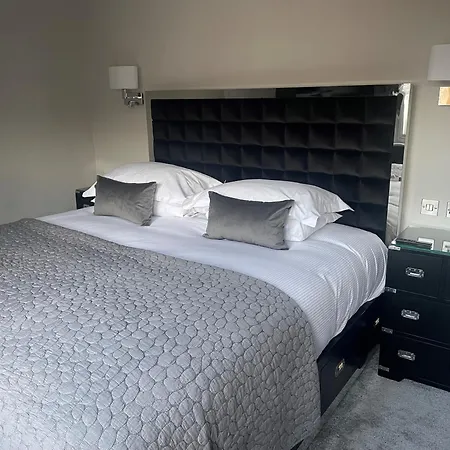 The West Park 4*